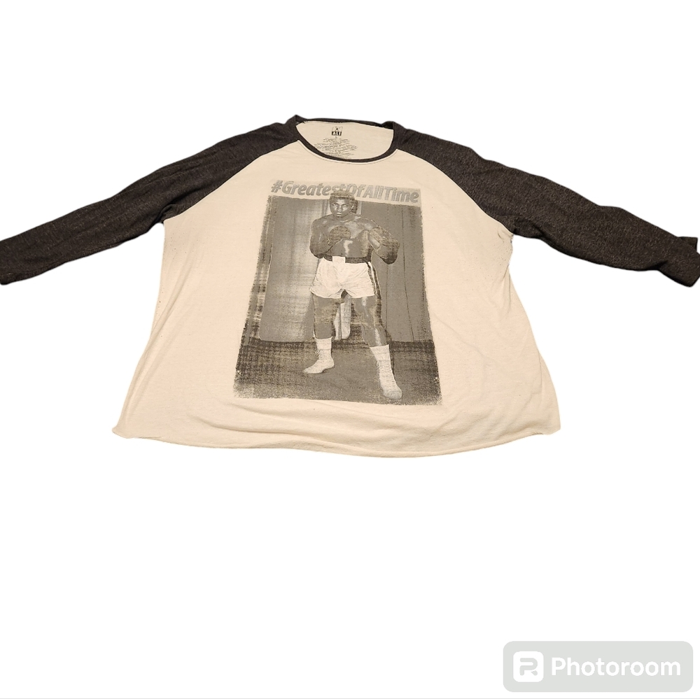 Men's Used XL Muhammad Ali 3/4 sleeve length shirt